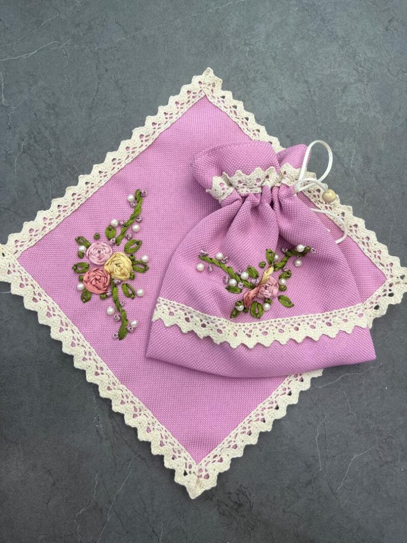 جانماز کیفی روبان دوزی کد 824 - تصویر 1