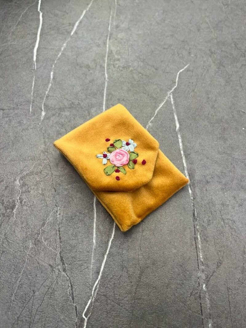 838 جانماز جیبی روبان دوزی تک گل کد 838 - تصویر 1