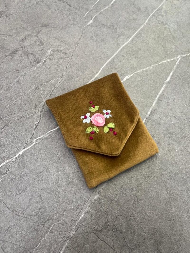 جانماز جیبی روبان دوزی تک گل کد 844 - تصویر 1