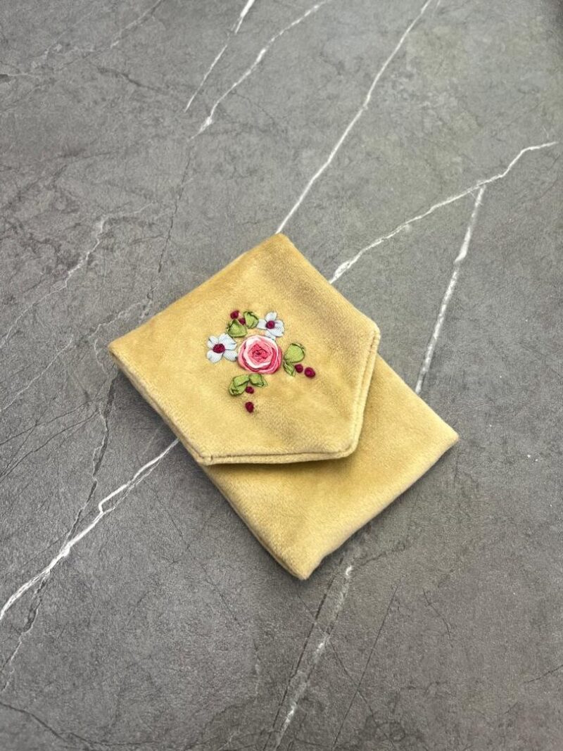 جانماز جیبی روبان دوزی تک گل کد 849 - تصویر 1