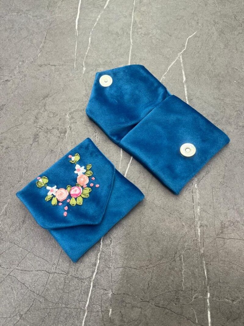 جانماز جیبی روبان دوزی سه گل کد 850 - تصویر 1