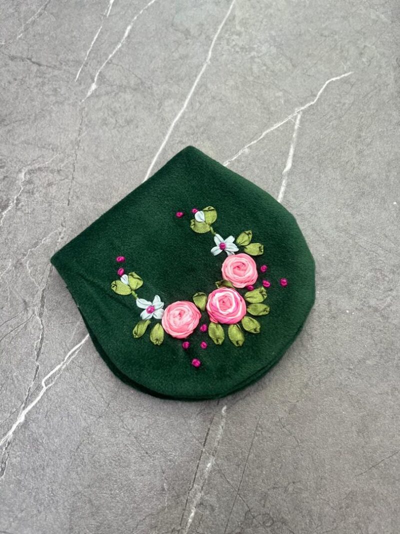 جانماز جیبی روبان دوزی نیم دایره کد 870 - تصویر 1