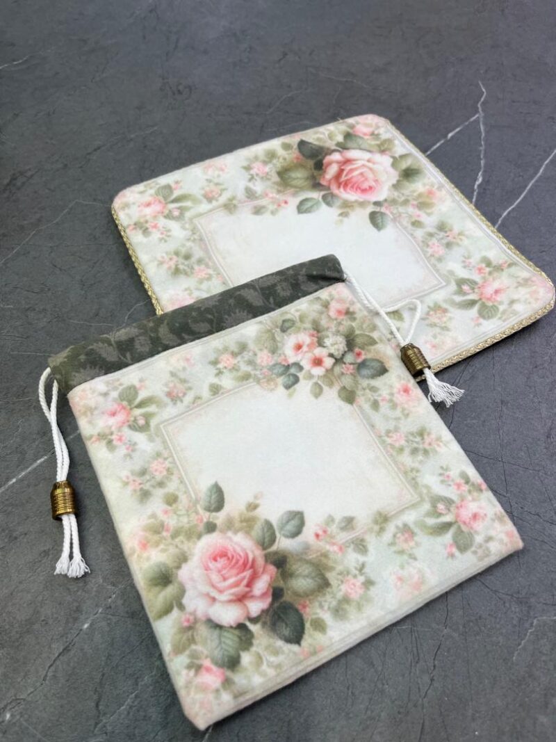 جانماز کیفی مخمل  کد 988 - تصویر 1