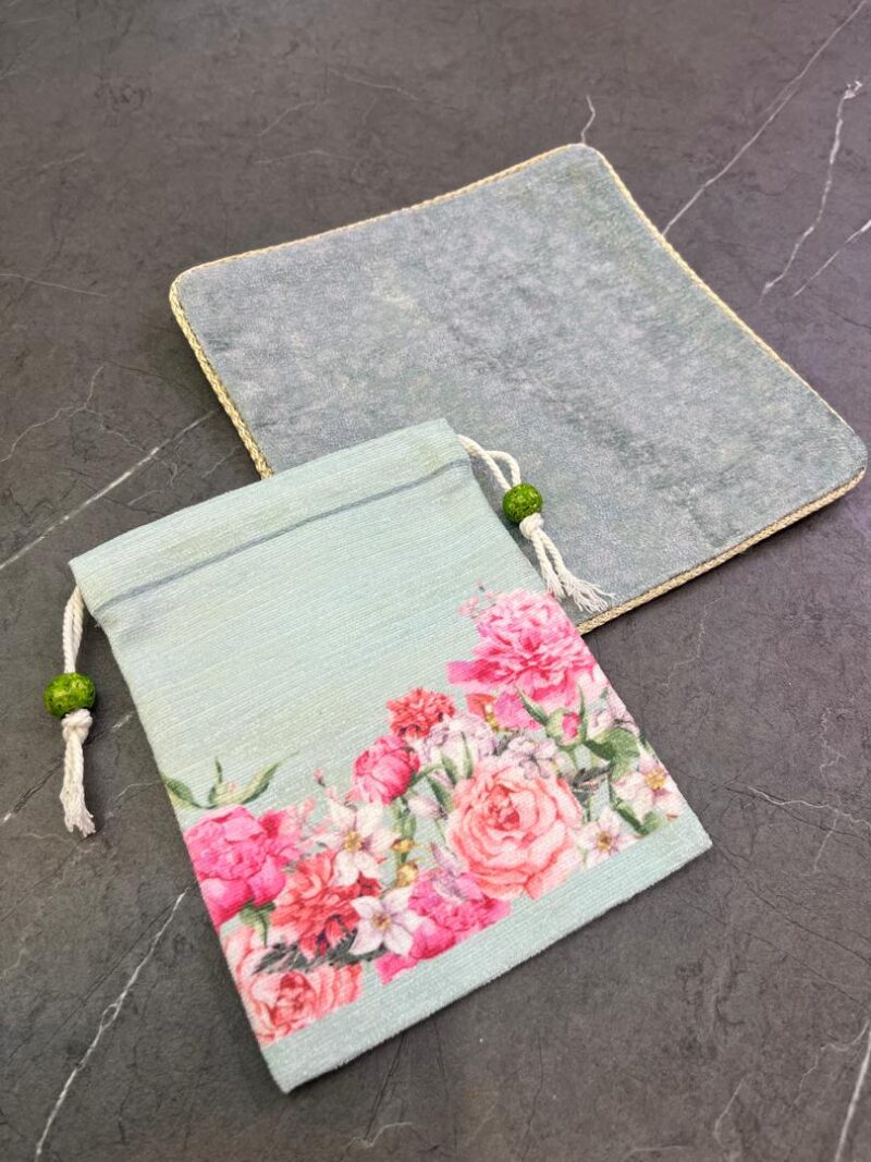 جانماز کیفی مخمل  کد 996 - تصویر 2