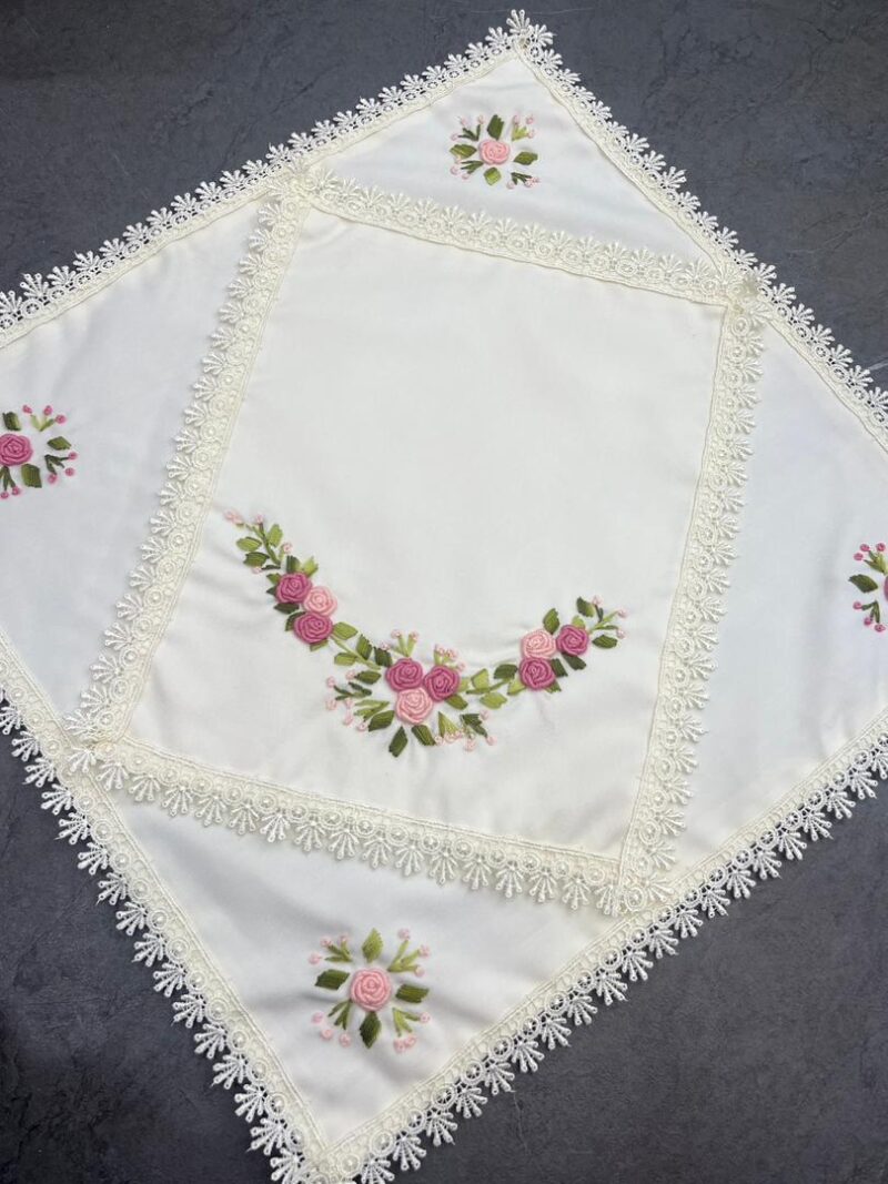 1084 جانماز دو تکه کتان گلدوزی برزیلی کد 1084 - تصویر 1