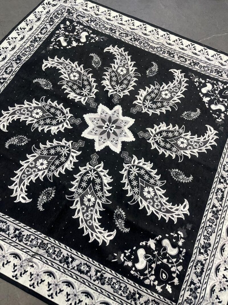 رومیزی مخمل طرح دار کد 1089 - تصویر 1