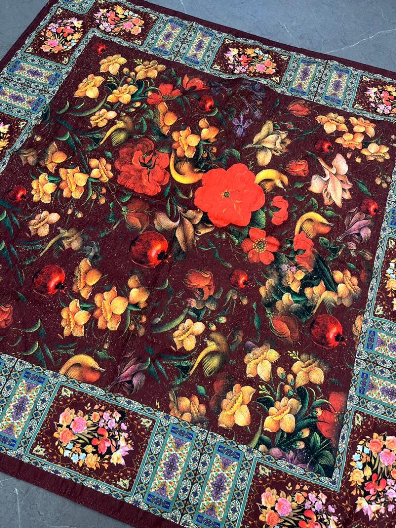 رومیزی مخمل طرح دار کد 1096 - تصویر 1