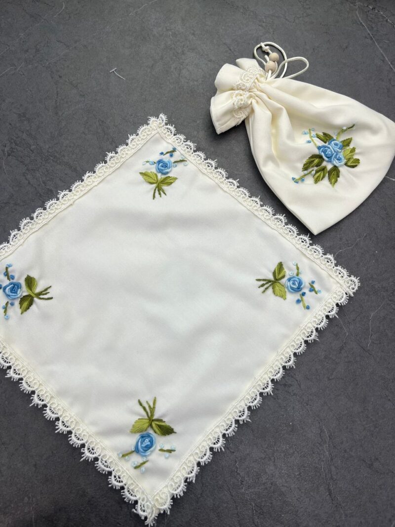 جانماز کیفی کتان گلدوزی بریزیلی کد 1278 - تصویر 1