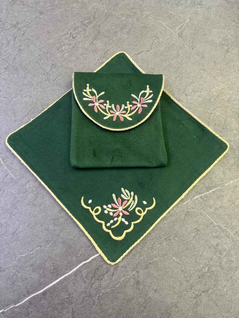 1293 جانماز کیفی مخمل گلدوزی کد 1293 - تصویر 1