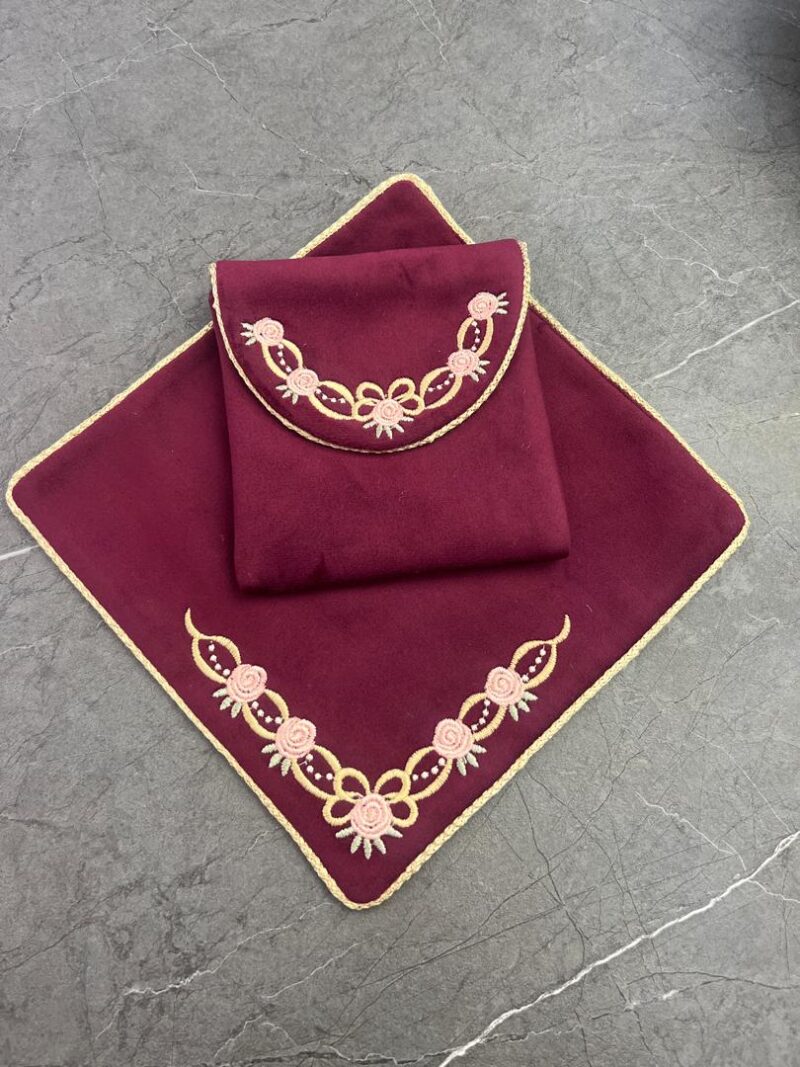 1299 جانماز کیفی مخمل گلدوزی کد 1299 - تصویر 1