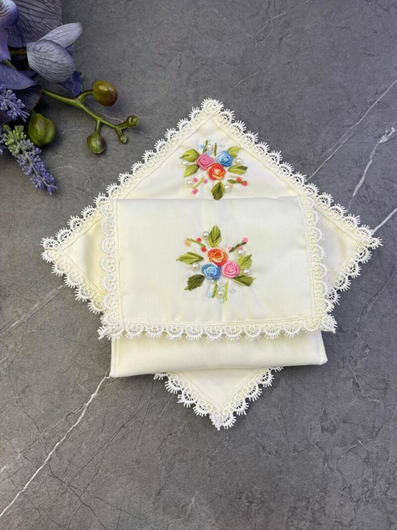 جانماز کیفی کتان گلدوزی بریزیلی کد 1564 - تصویر 1