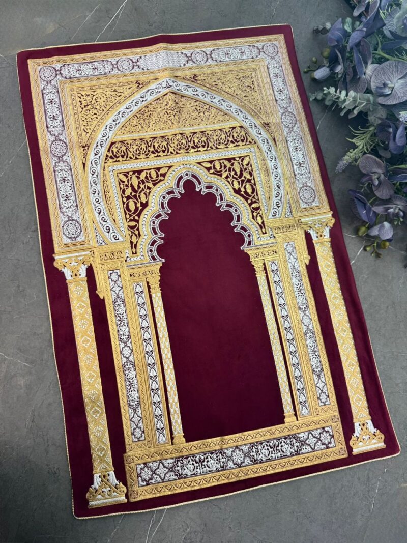سجاده مخمل طلاکوب کد 1643 - Image 1