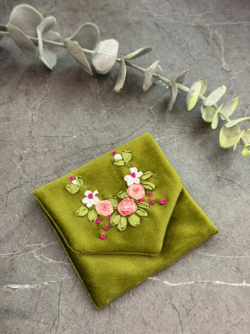 جانماز جیبی روبان دوزی سه گل کد 1751 - تصویر 1