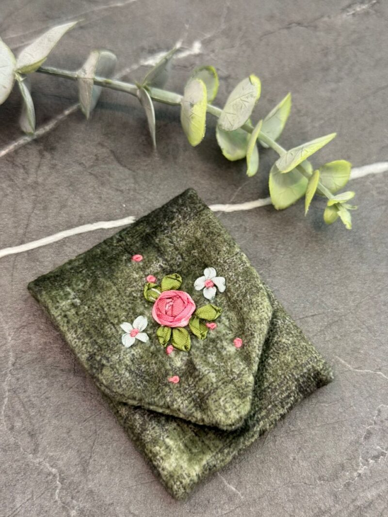 1761 جانماز جیبی روبان دوزی تک گل کد 1761 - تصویر 1