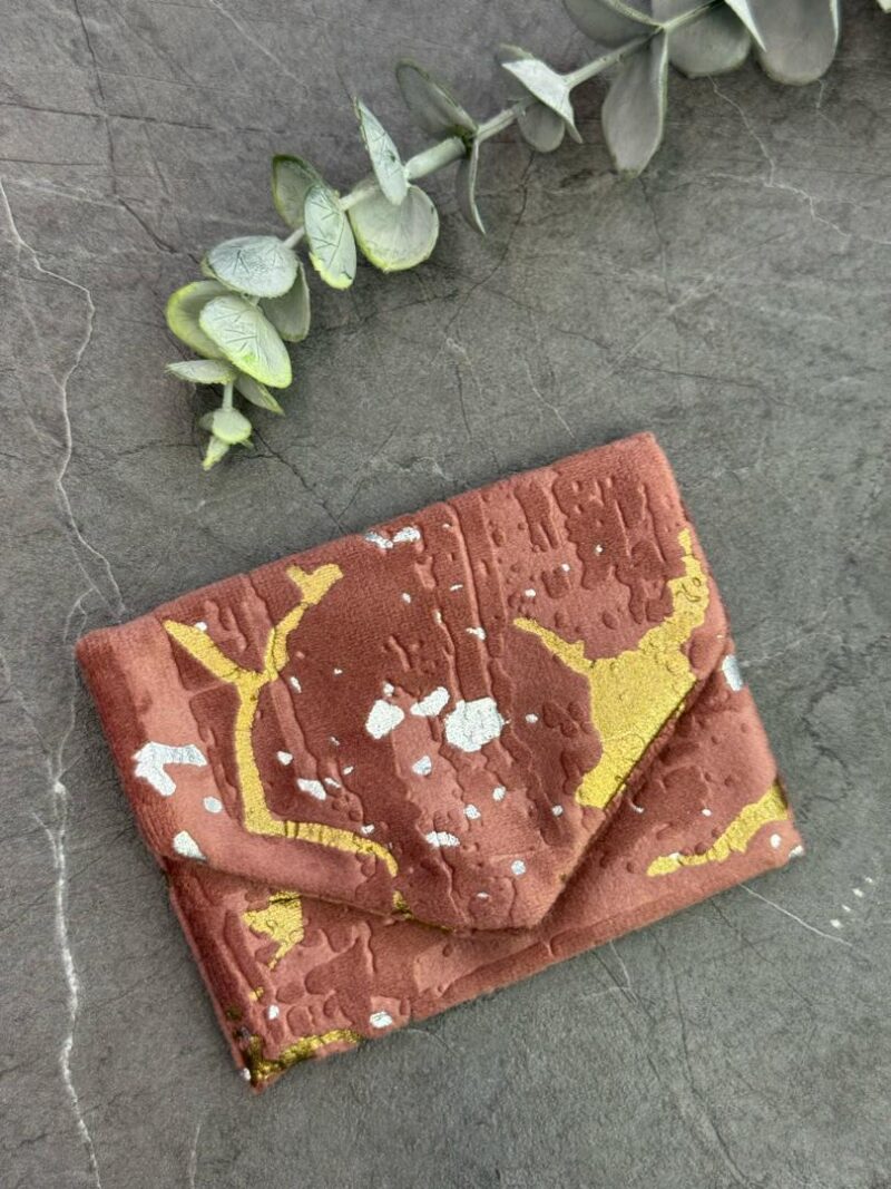 جانماز جیبی مخمل طرحدار کد 1930 - تصویر 1