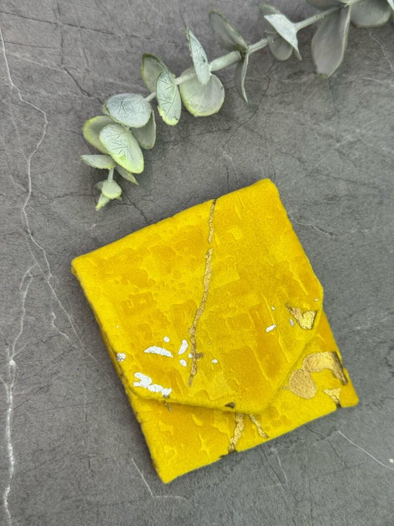 جانماز جیبی مخمل طرحدار کد 1938 - تصویر 1