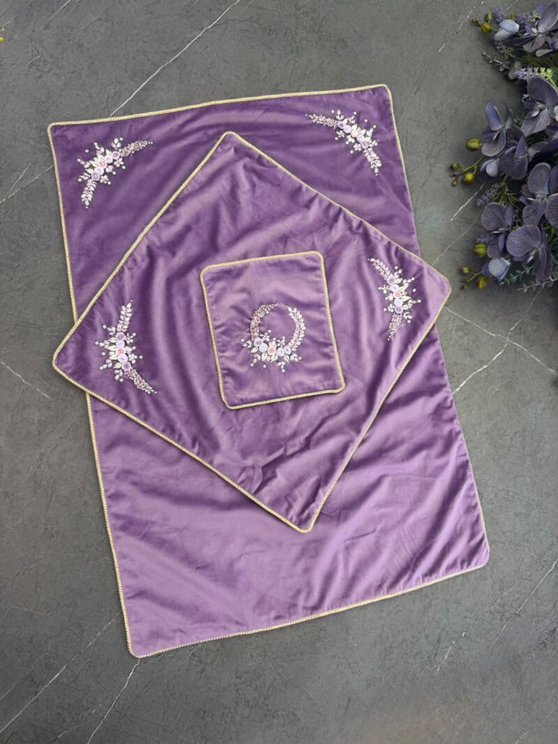 5438 سجاده و جانماز مخمل روبان دوزی کد 5438 - Image 1