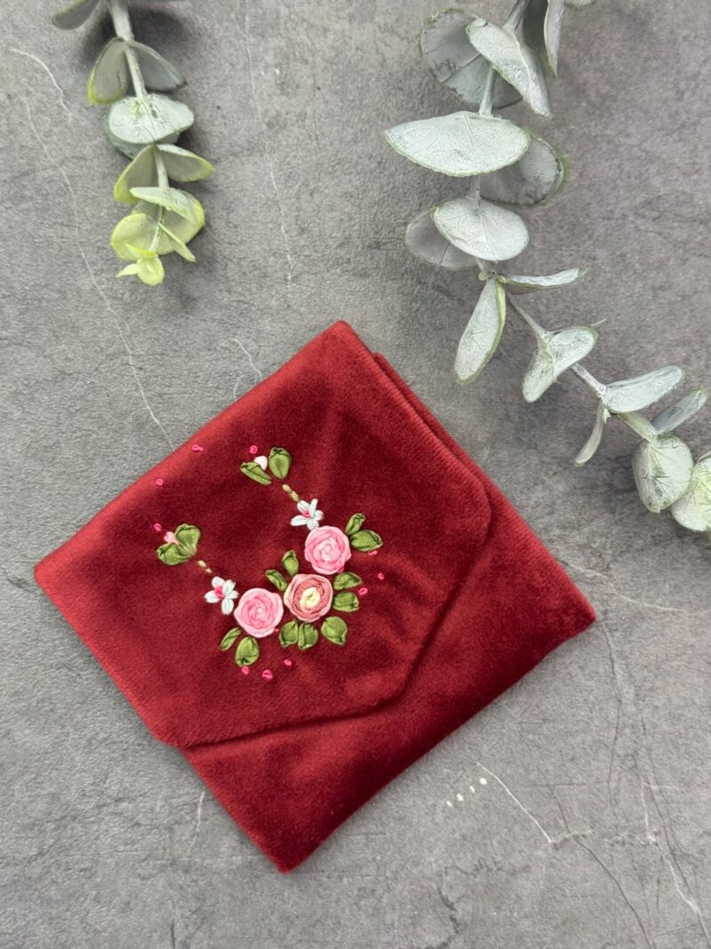 جانماز جیبی روبان دوزی سه گل کد 5447 - Image 1