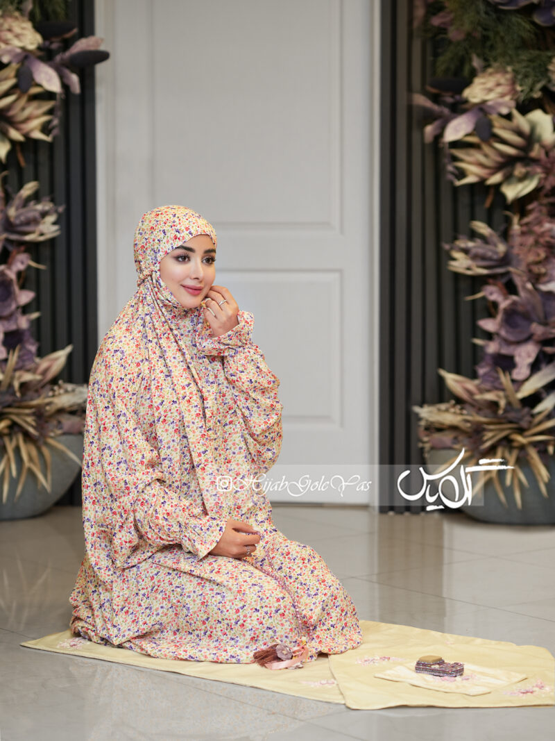 5569 چادر نماز آستین دار کد 5569 - Image 1